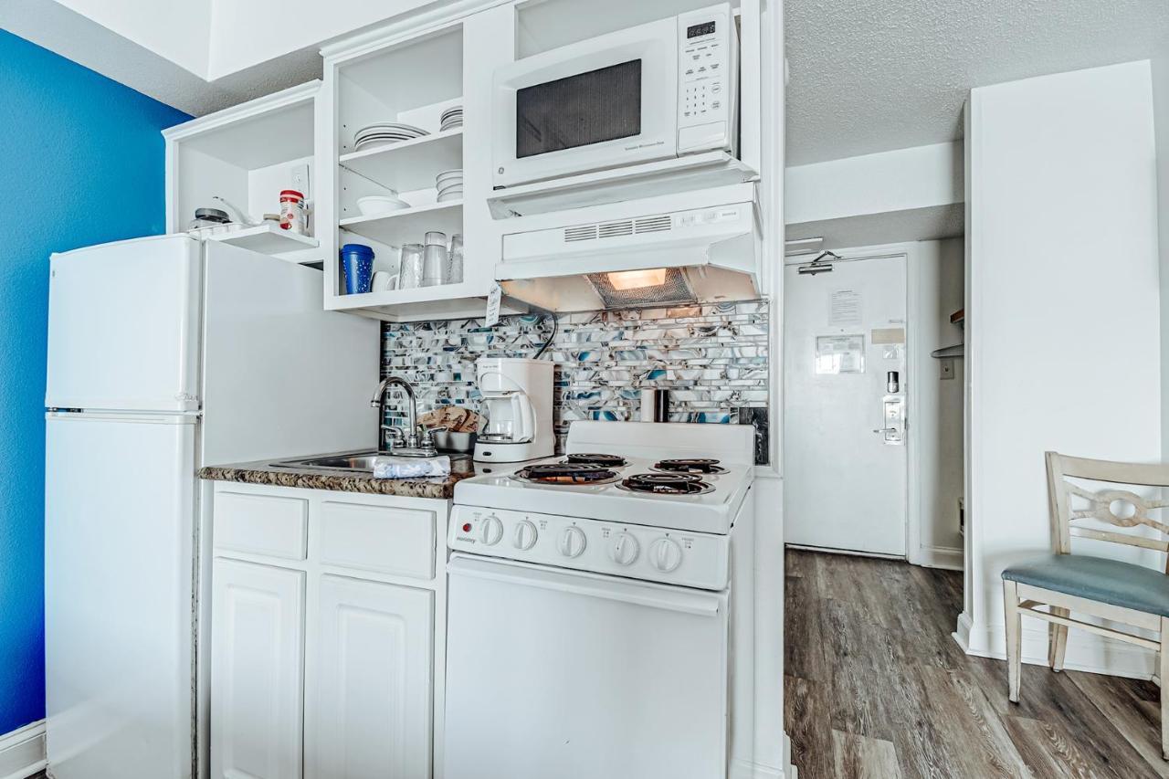 Ocean Front Comfy Condo W/Kitchen, Sleeps 4, Snowbird Paradise Myrtle Beach Zewnętrze zdjęcie